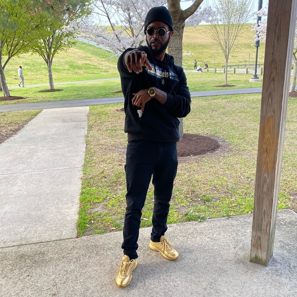 Meet your Posher, Elijah - Picture 2 of 6